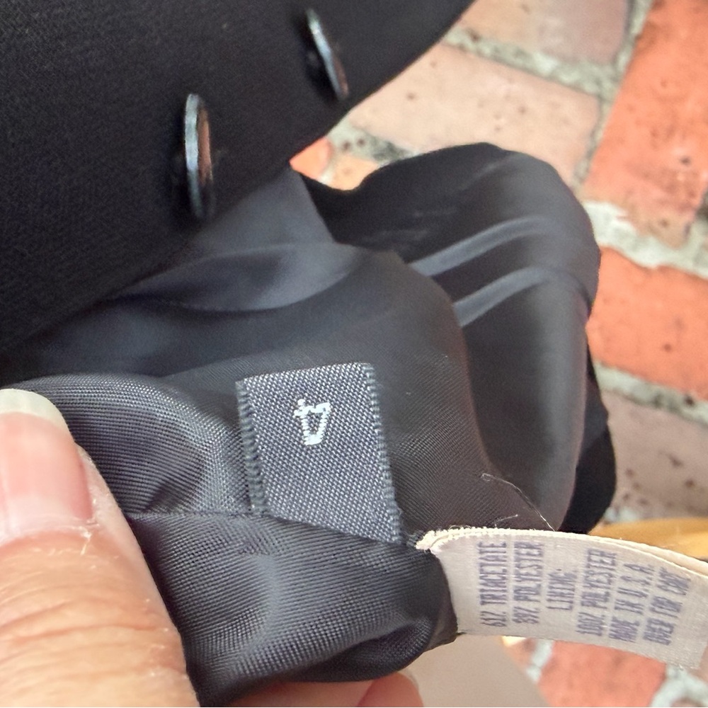 Cynthia Steffe Black Tailored Button-Front Blazer size 4 - Picture 8 of 9